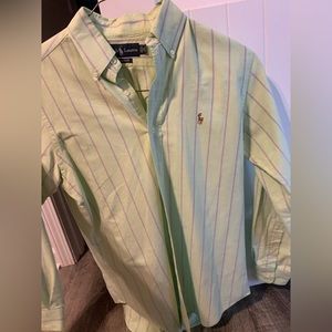 Green polo shirt that i never wear anymore great condition.